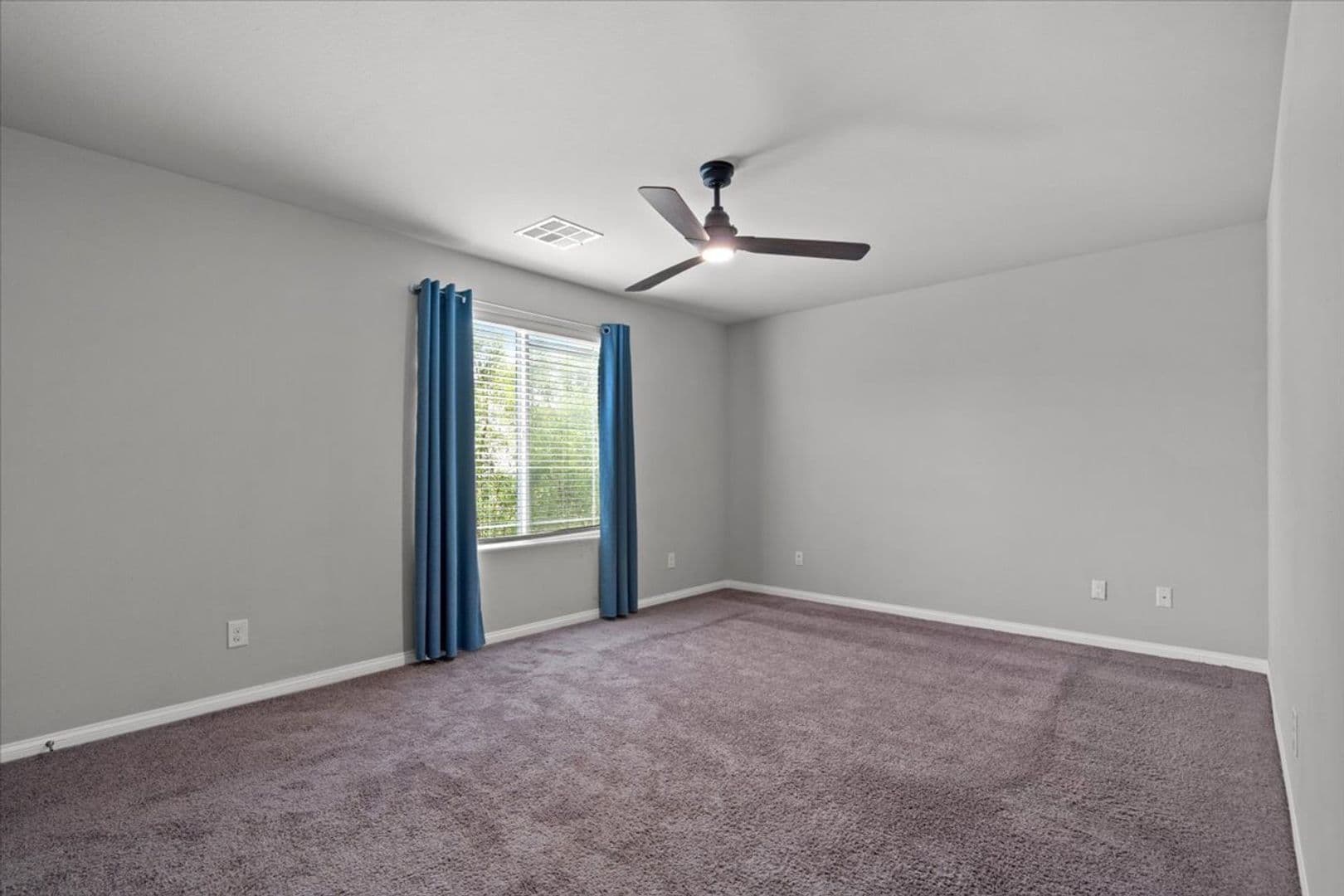 North Las Vegas House: 7305 Halo Falls St