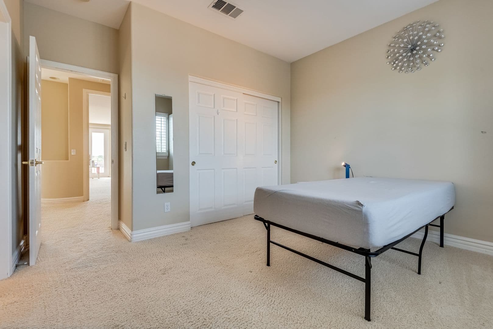 Las Vegas House: 709 Sir James Bridge Way