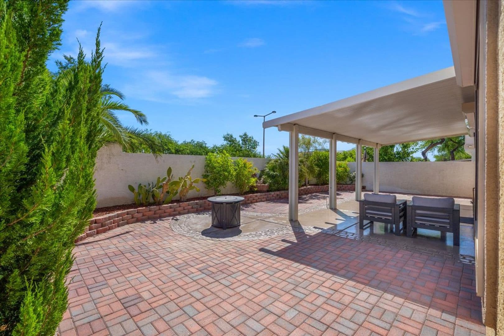 Las Vegas House: 824 Cambridge Cross Place