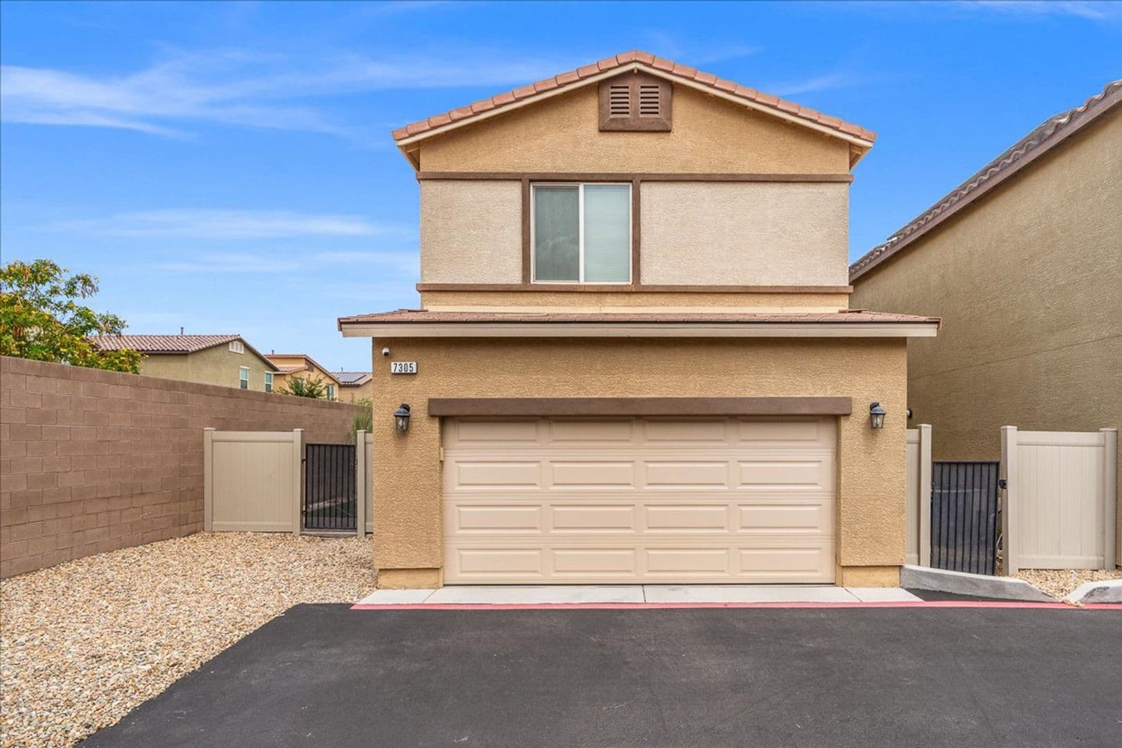 North Las Vegas House: 7305 Halo Falls St