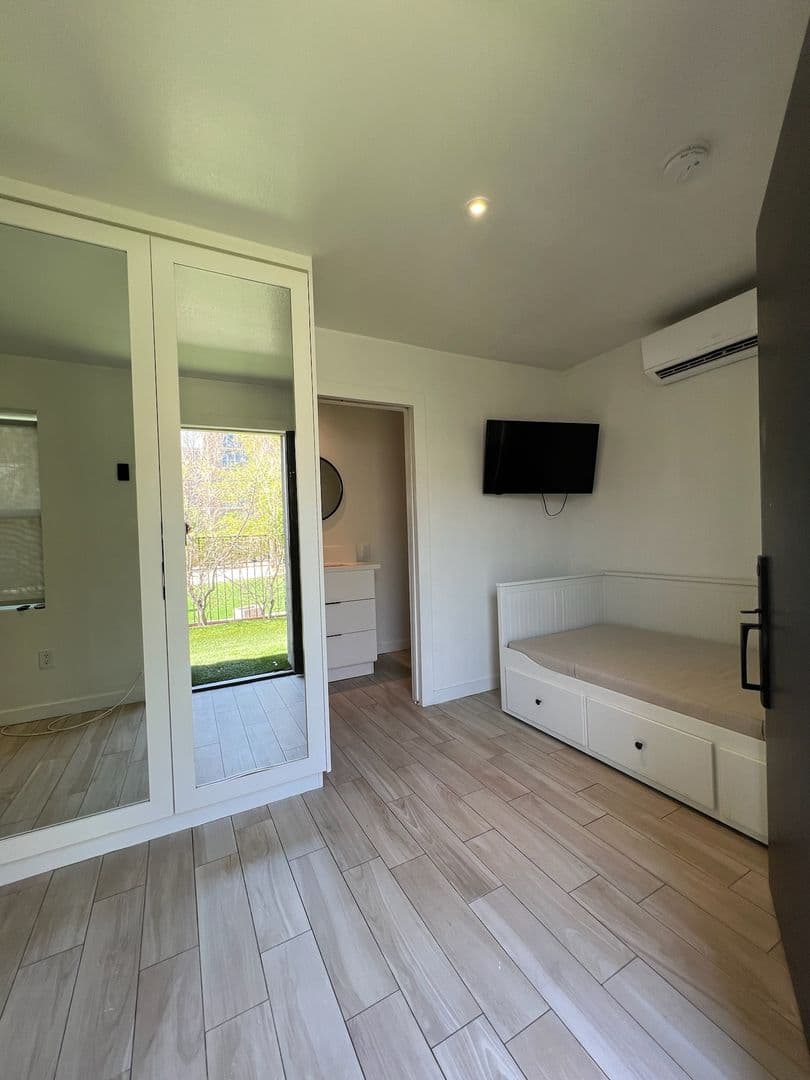 Las Vegas Apartment: 715 S 3rd St