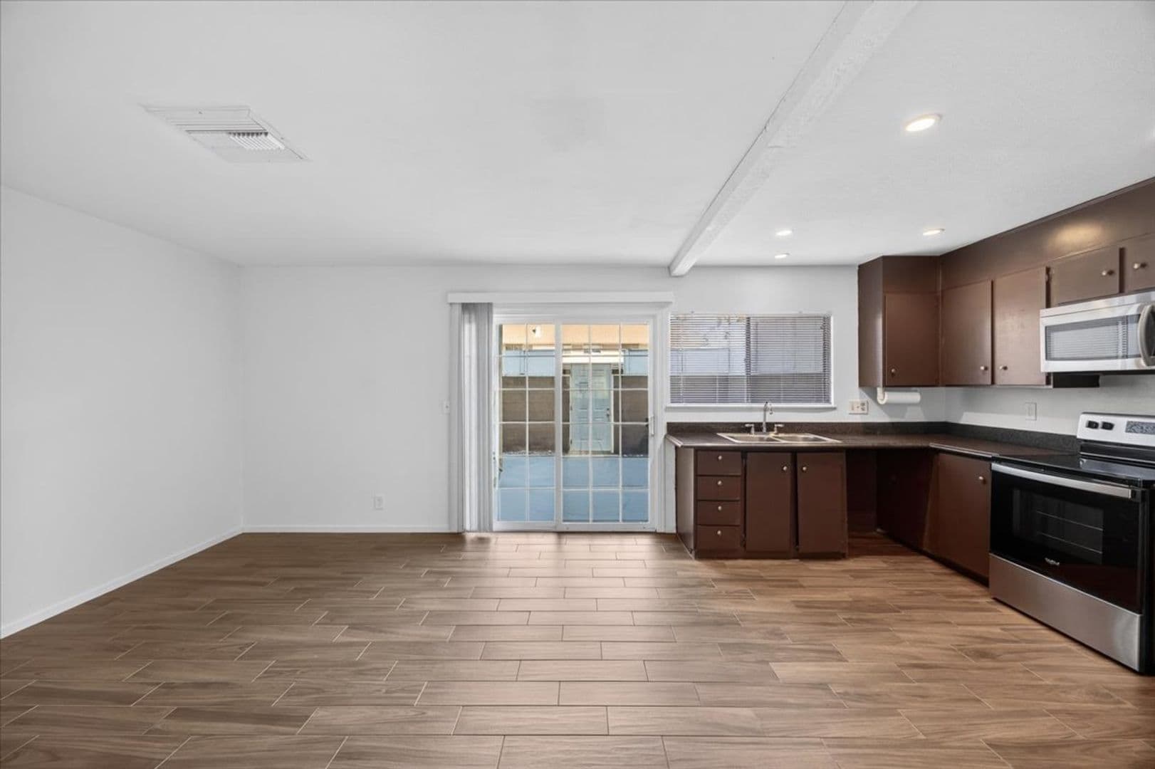 Las Vegas Townhome: 2454 Paradise Village Way