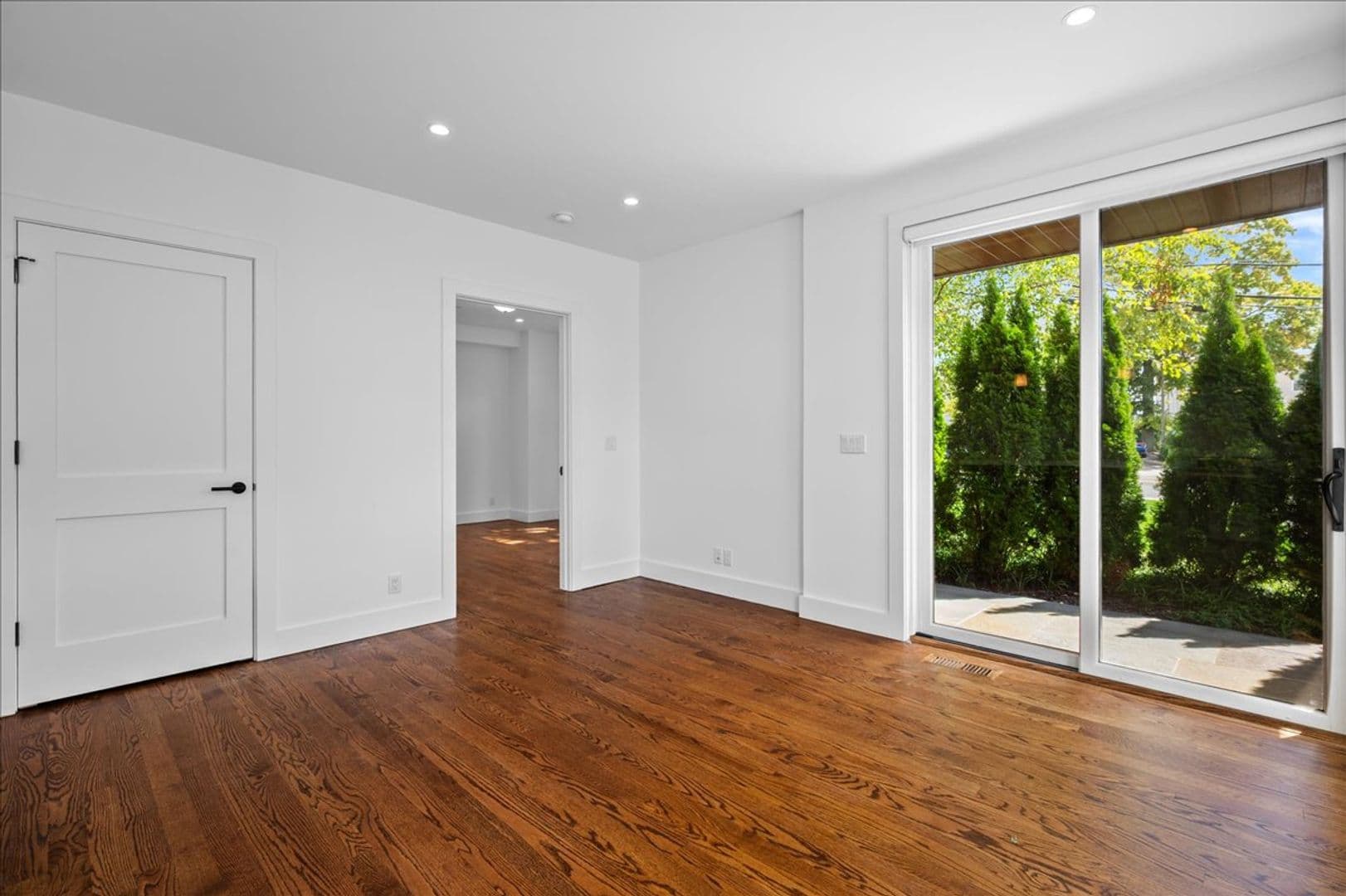 Mamaroneck Apartment: 422 E Boston Post Road