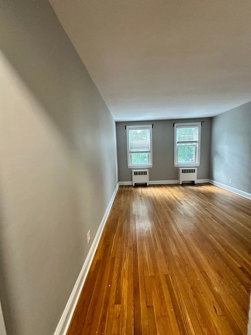 Ossining Apartment: 87 South Highland Avenue