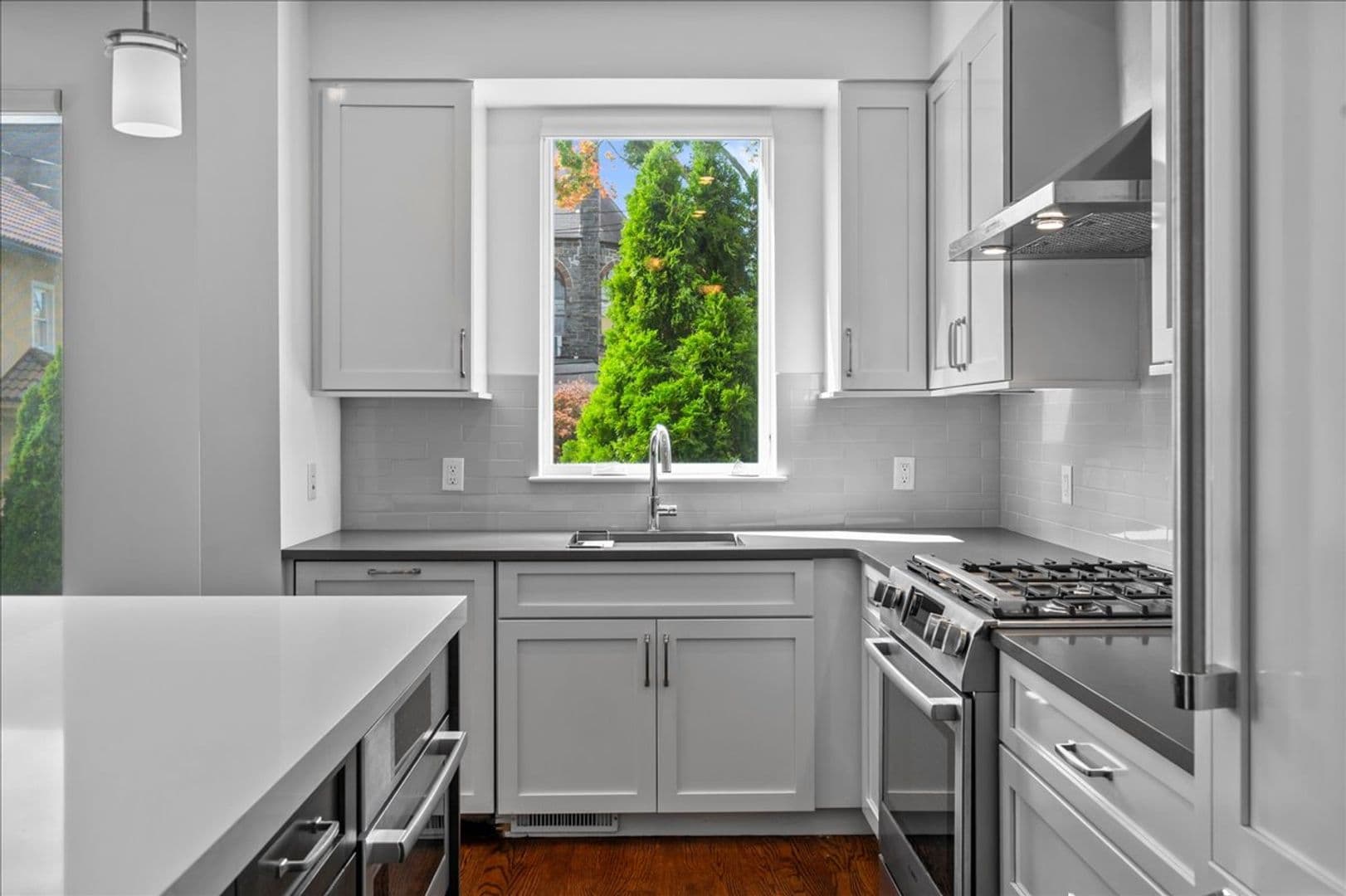 Mamaroneck Apartment: 422 E Boston Post Road