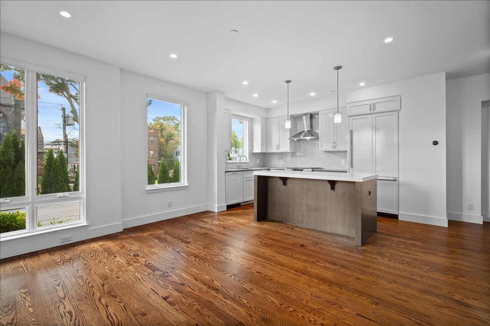 Mamaroneck Apartment: 422 E Boston Post Road