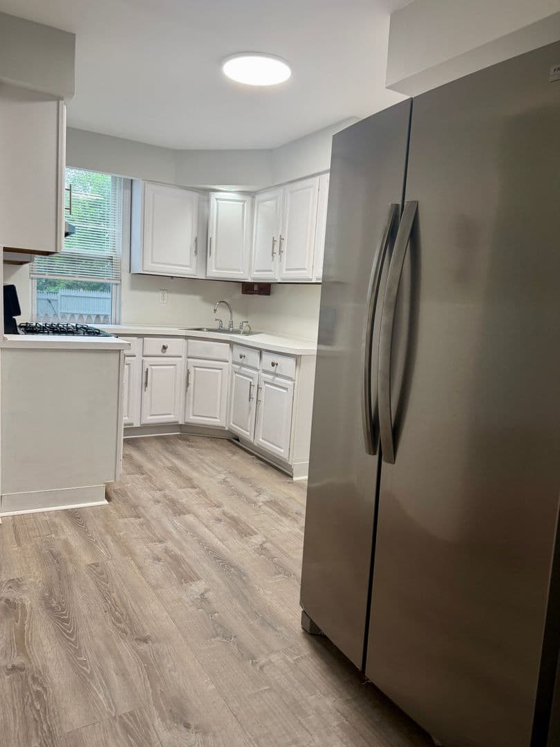 Mount Vernon Apartment: 251 S 5th Ave