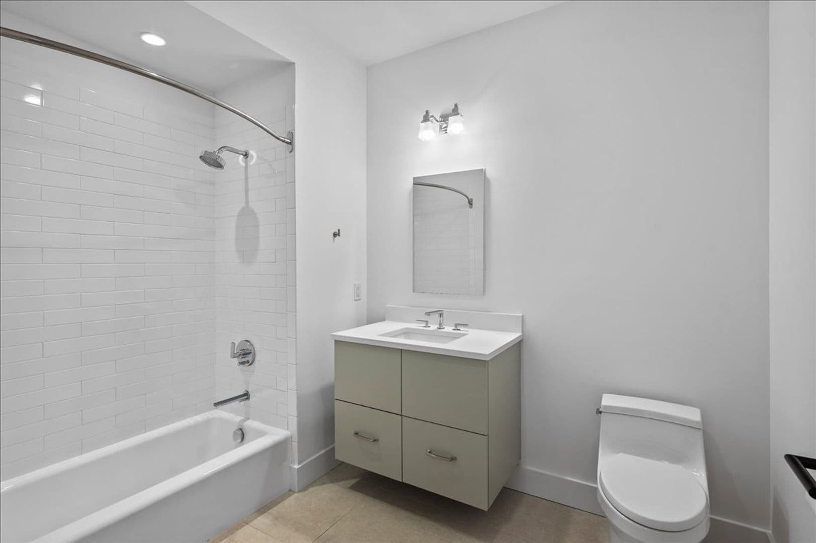 Mamaroneck Apartment: 422 E Boston Post Road