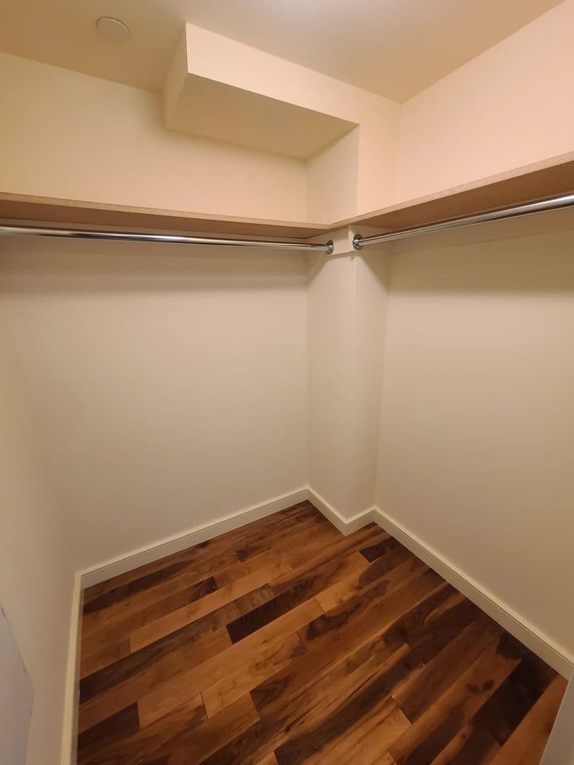 White Plains Apartment: 6 City Place
