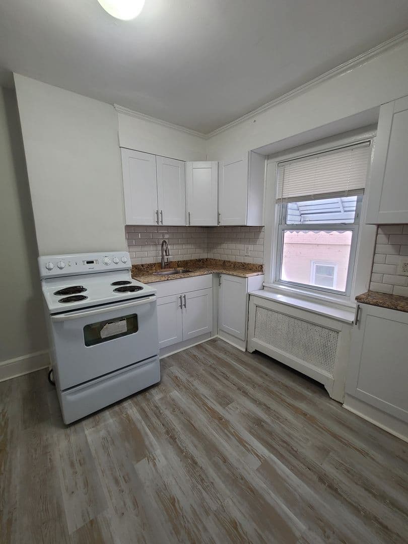 White Plains Apartment: 443 Main Street
