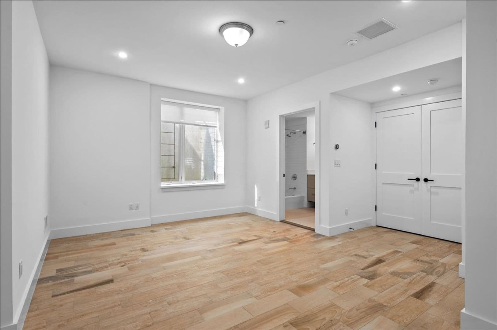 Mamaroneck Apartment: 422 E Boston Post Road