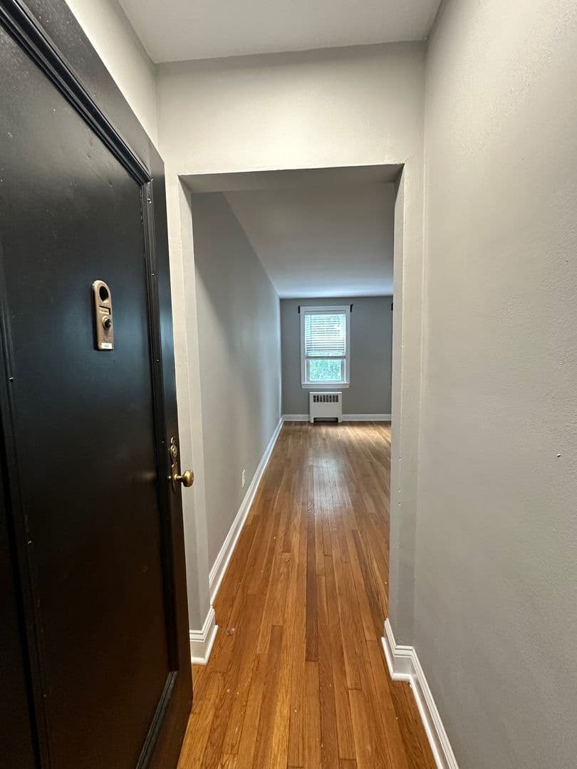 Ossining Apartment: 87 South Highland Avenue