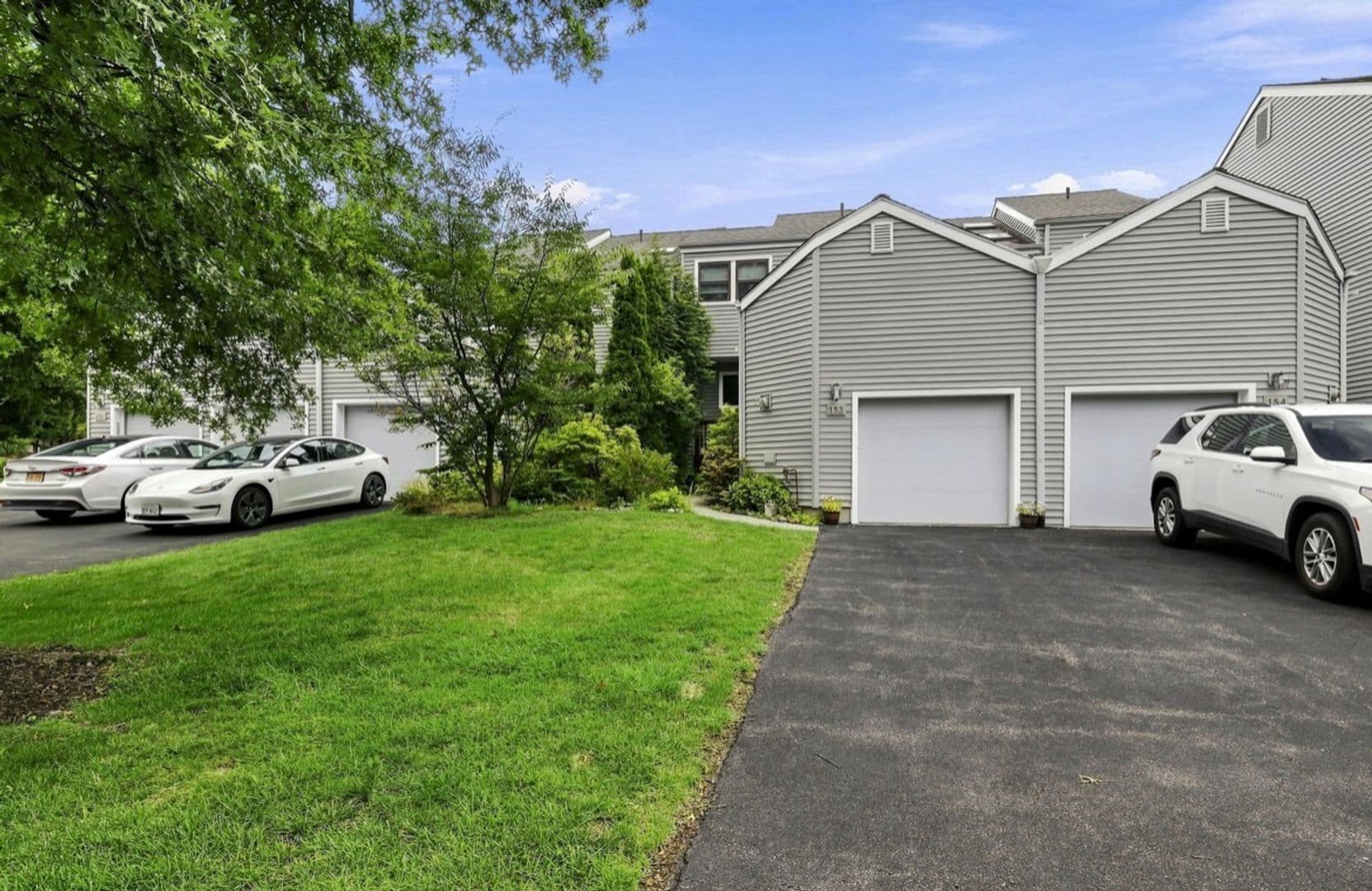 Ossining Apartment: 153 Club Court