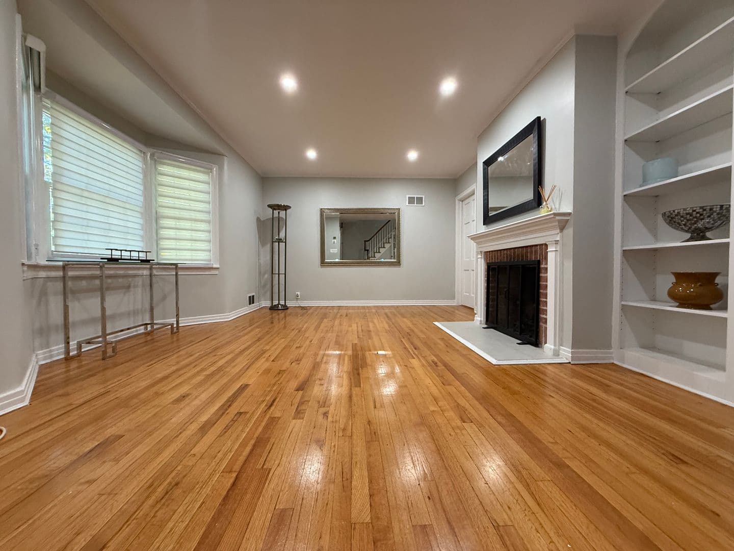 Valley Stream House: 5 Woodland Rd