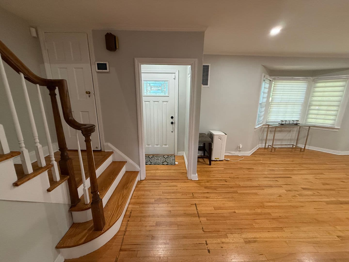 Valley Stream House: 5 Woodland Rd