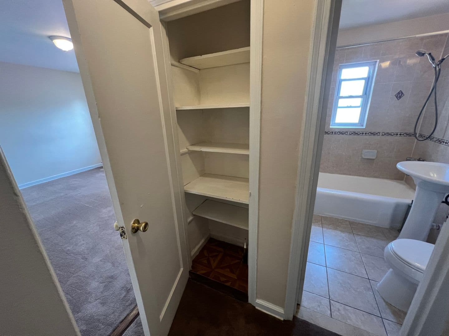 Forest Hills Apartment: 63-11 110th St