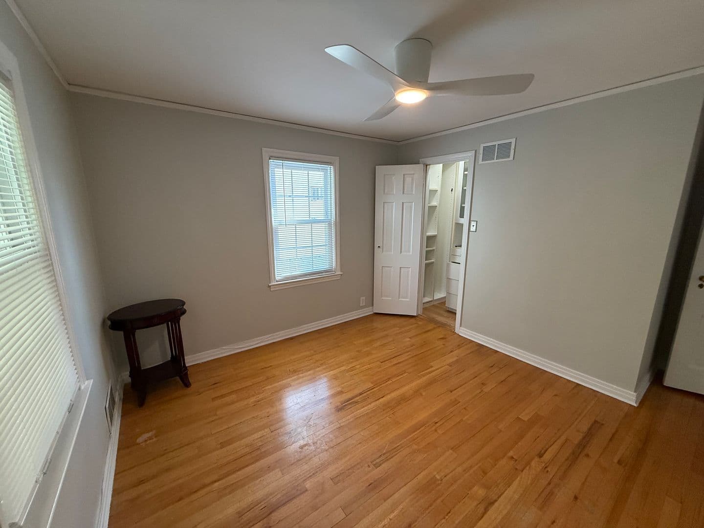Valley Stream House: 5 Woodland Rd