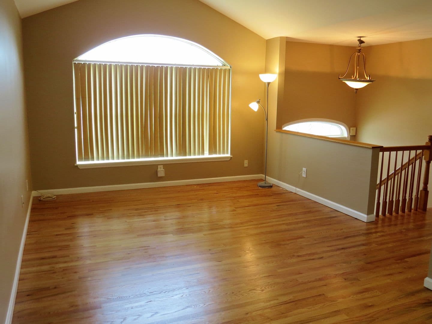 Dix Hills House: 25 Dickens Avenue