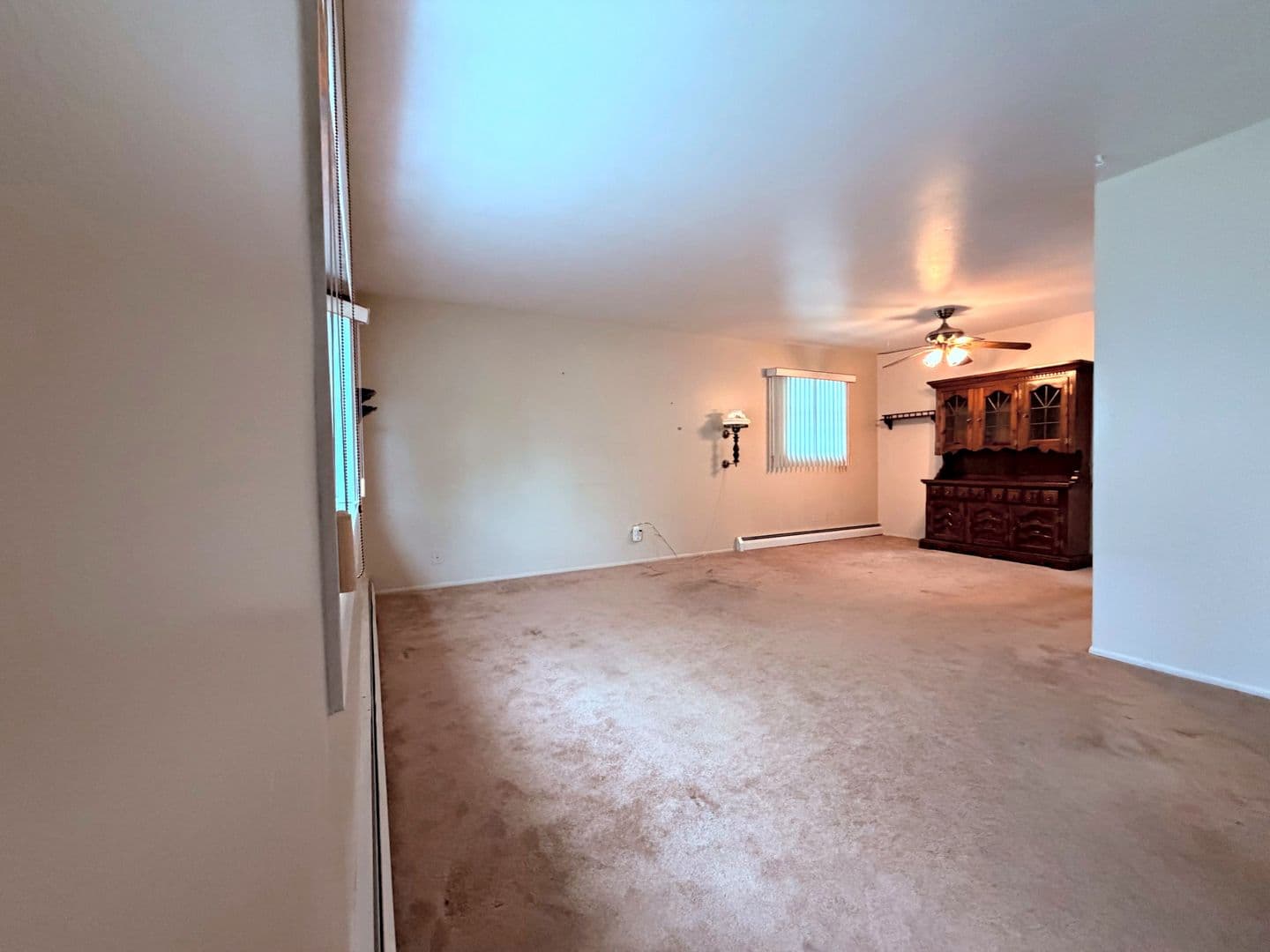 Deer Park House: 4 Westwood Ave