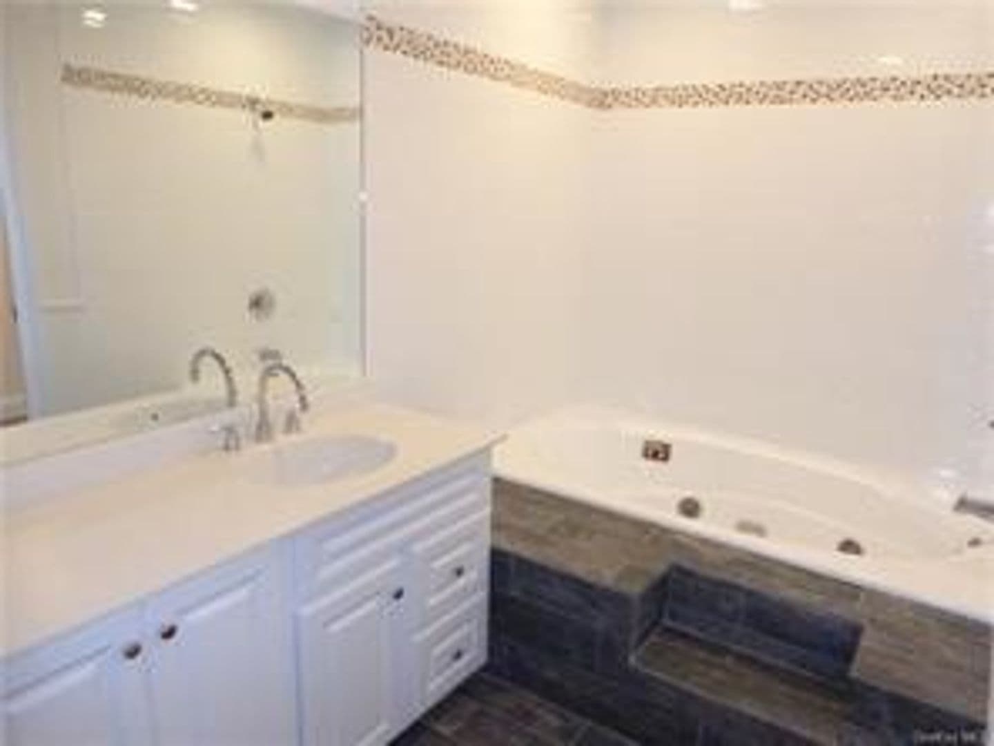 Ossining Condo: 11 Hudson Pt Ln