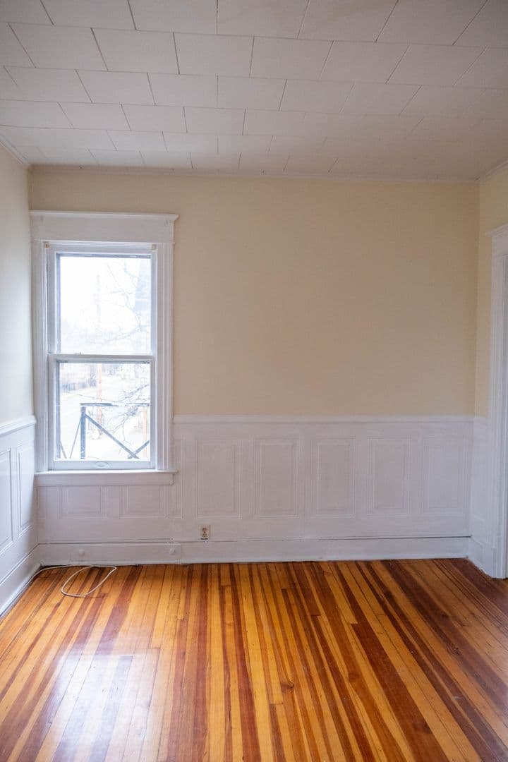 Schenectady Apartment: 1030 Eastern Avenue
