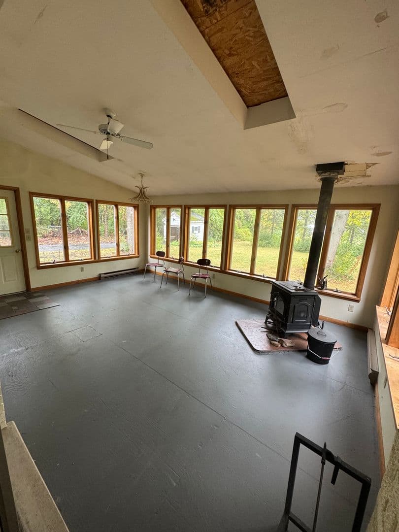 Liverpool House: 5047 West Taft Road