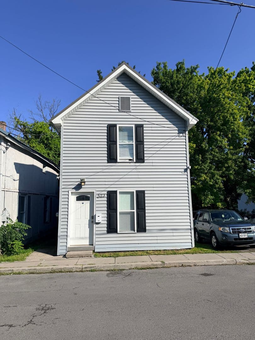 Watertown House: 523 Jefferson Street