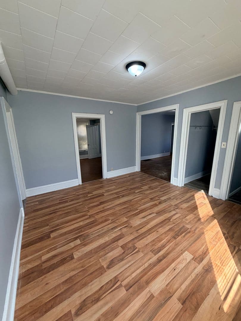 Syracuse Apartment: 1321 N State Street