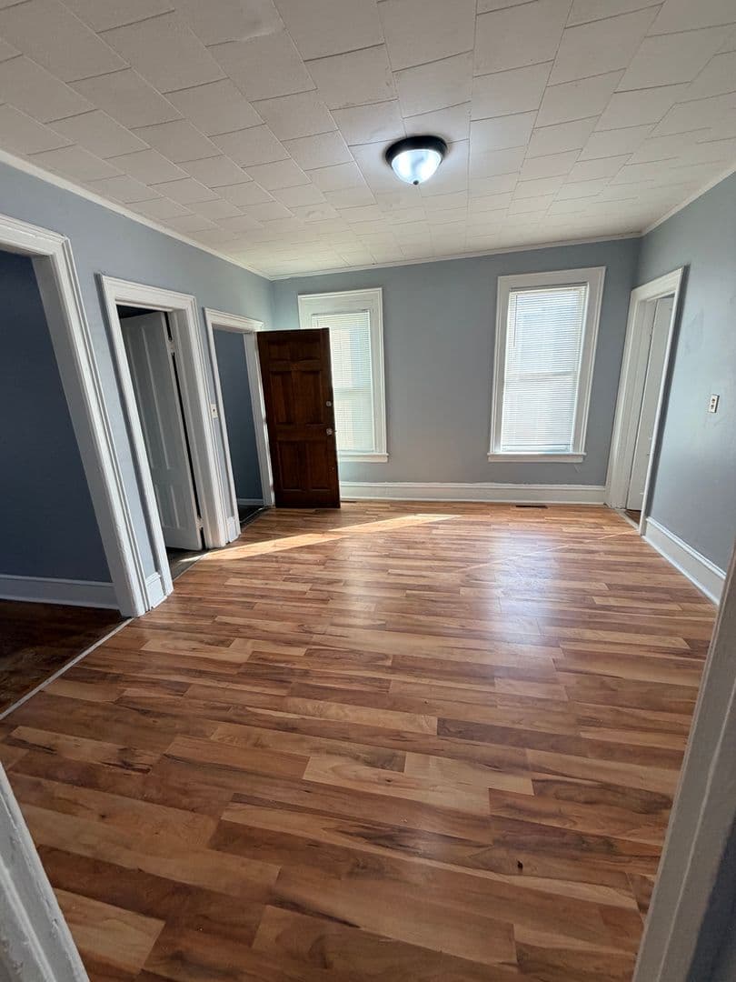 Syracuse Apartment: 1321 N State Street