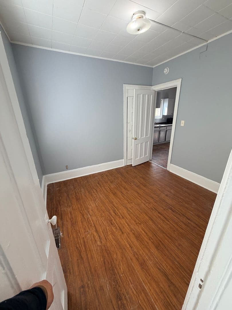 Syracuse Apartment: 1321 N State Street