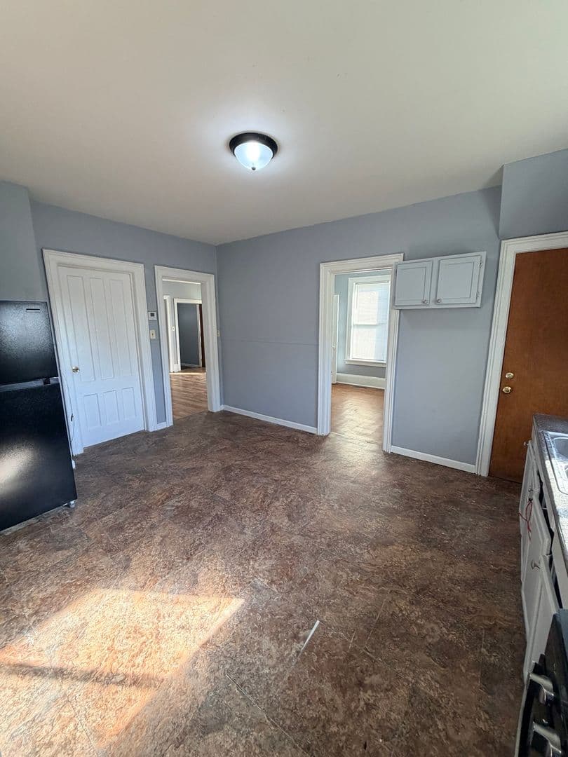 Syracuse Apartment: 1321 N State Street