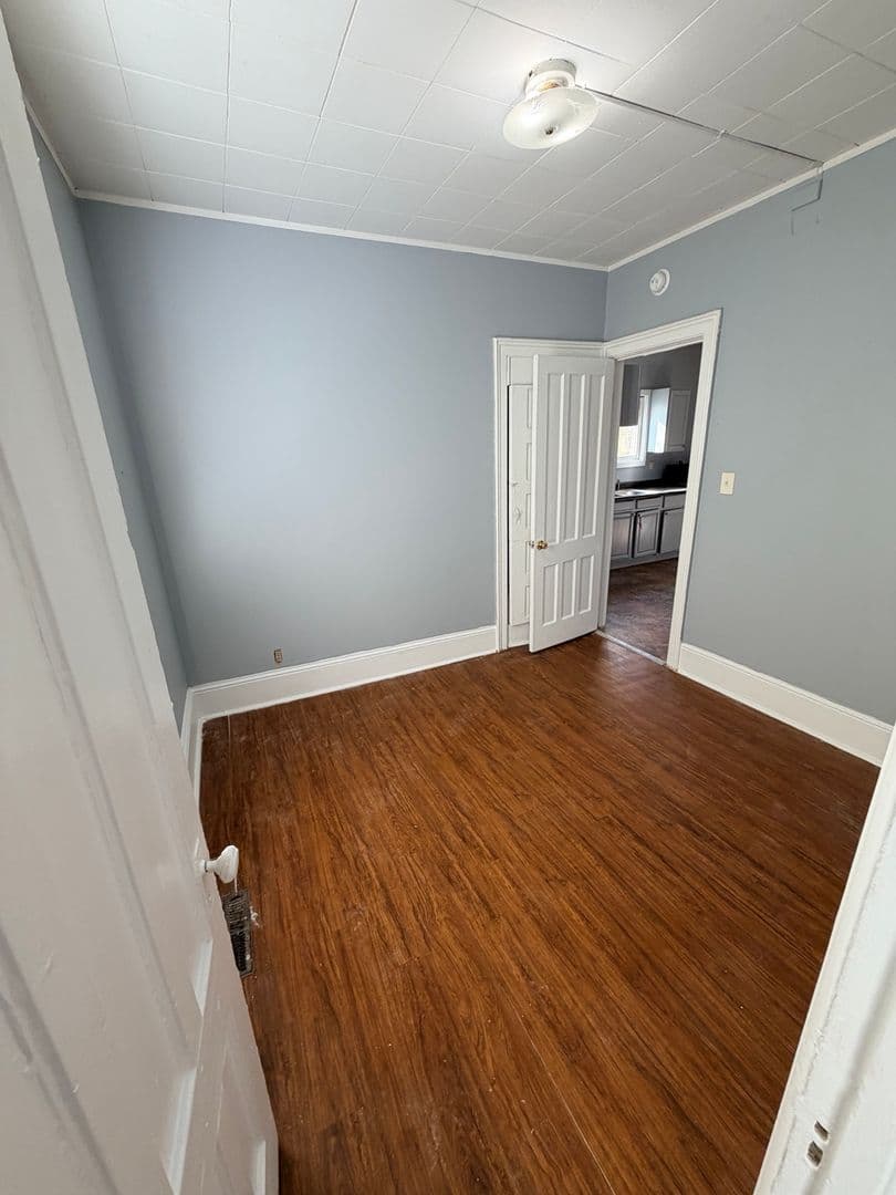 Syracuse Apartment: 1321 N State Street