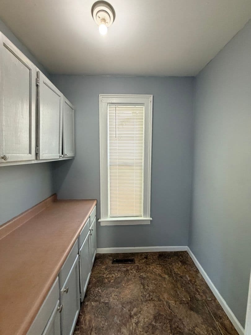 Syracuse Apartment: 1321 N State Street