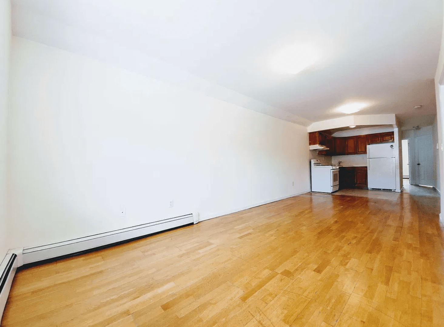 Bronx Apartment: 3941 Laconia Avenue