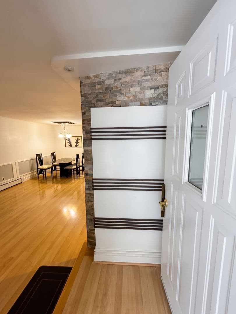 Brooklyn Apartment: 1031 41st St