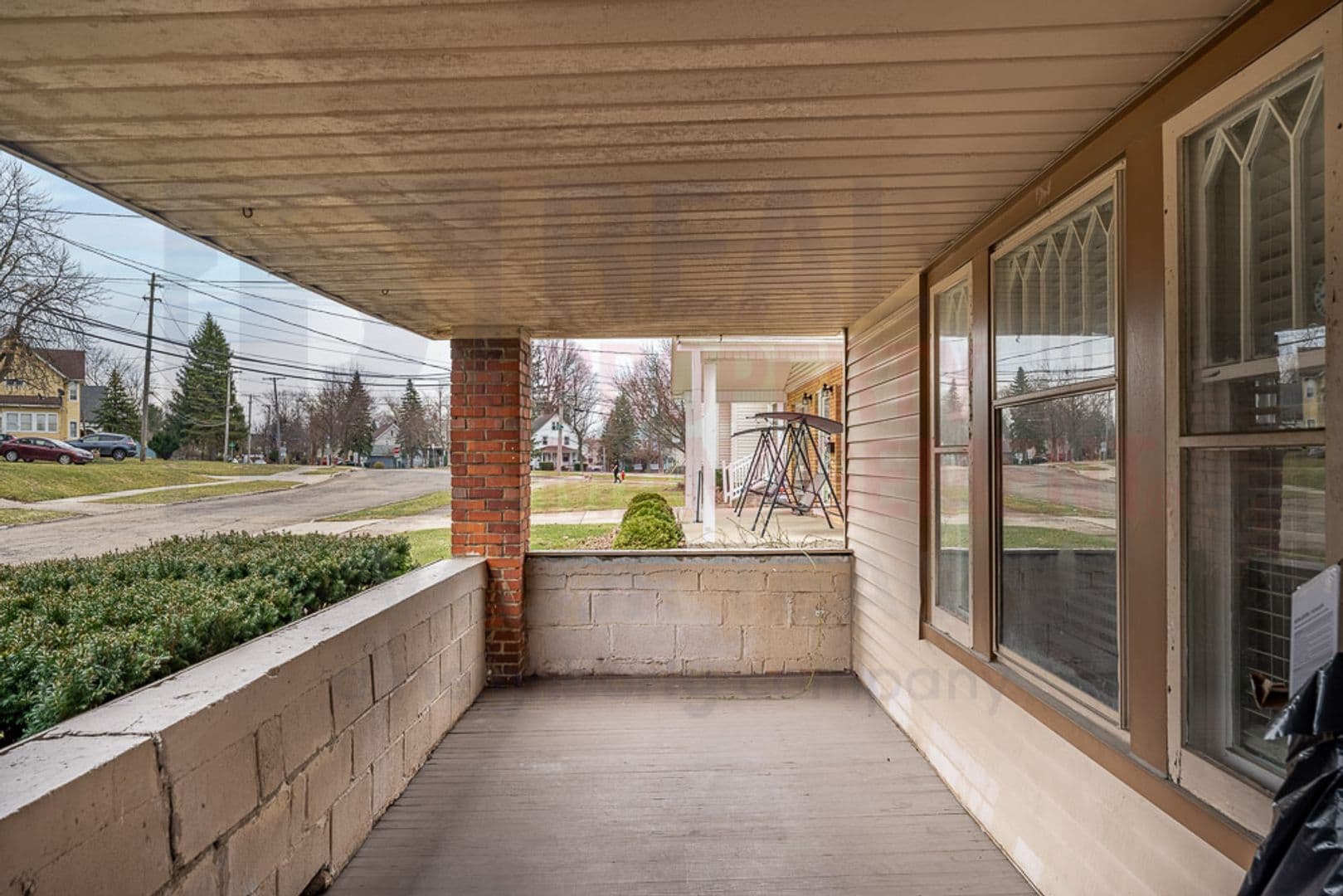 Bedford Apartment: 121 Logan St