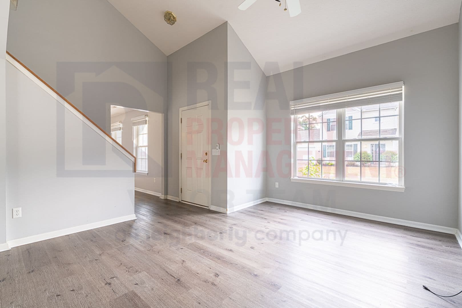 Akron House: 345 Teal Cir,