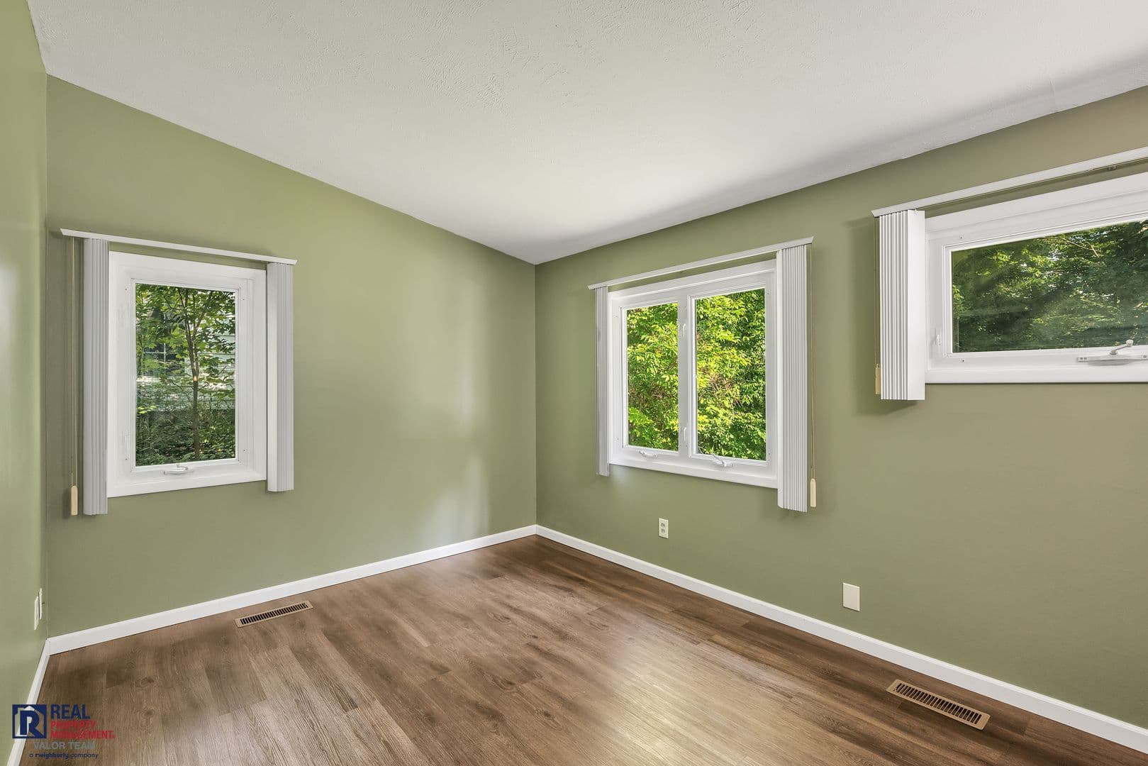 Twinsburg House: 2200 Gary Drive
