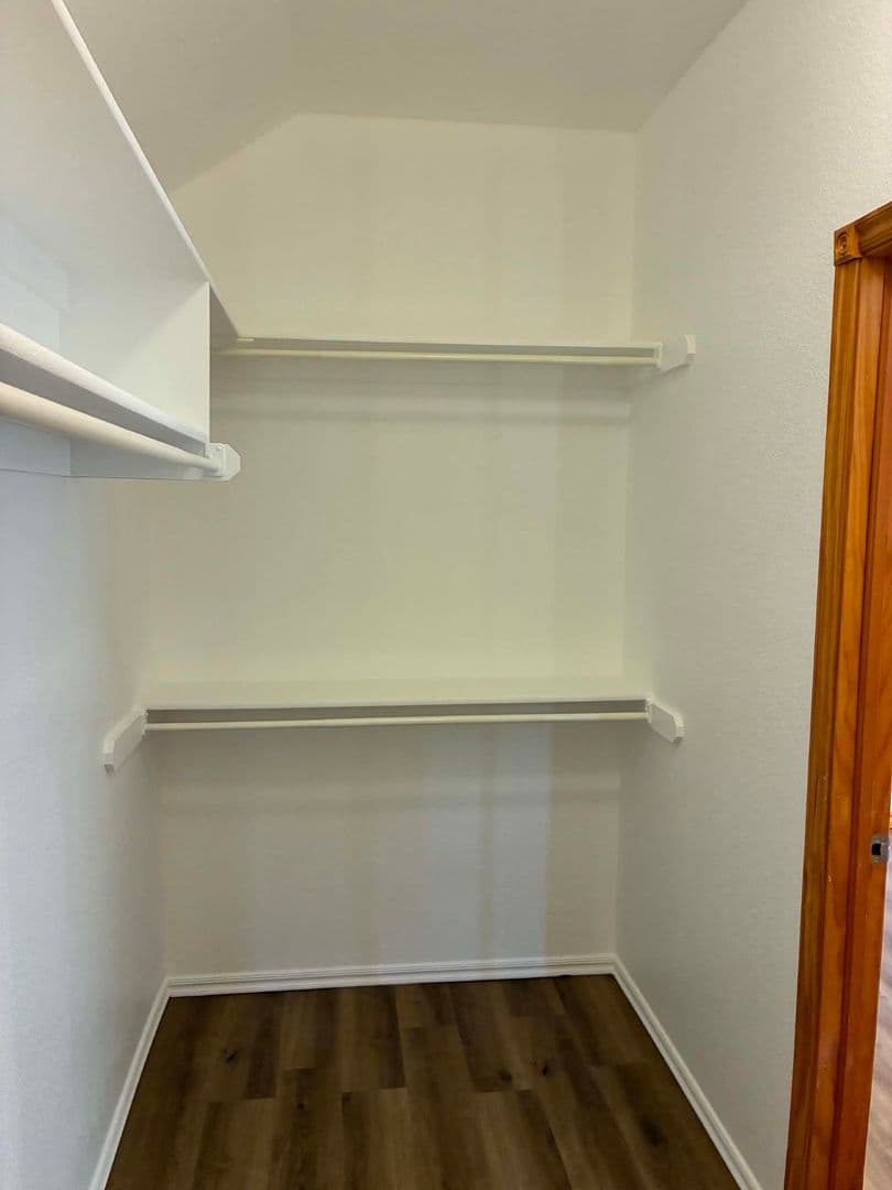 Del City Apartment: Woodring ~ B ~