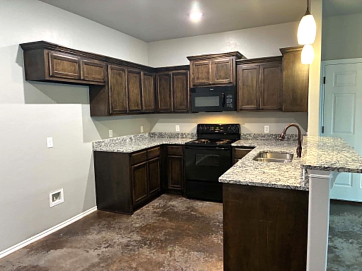 Oklahoma City Apartment: 7508 Redbud Villas CT
