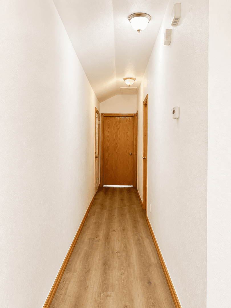 Del City Apartment: Woodring ~ B ~