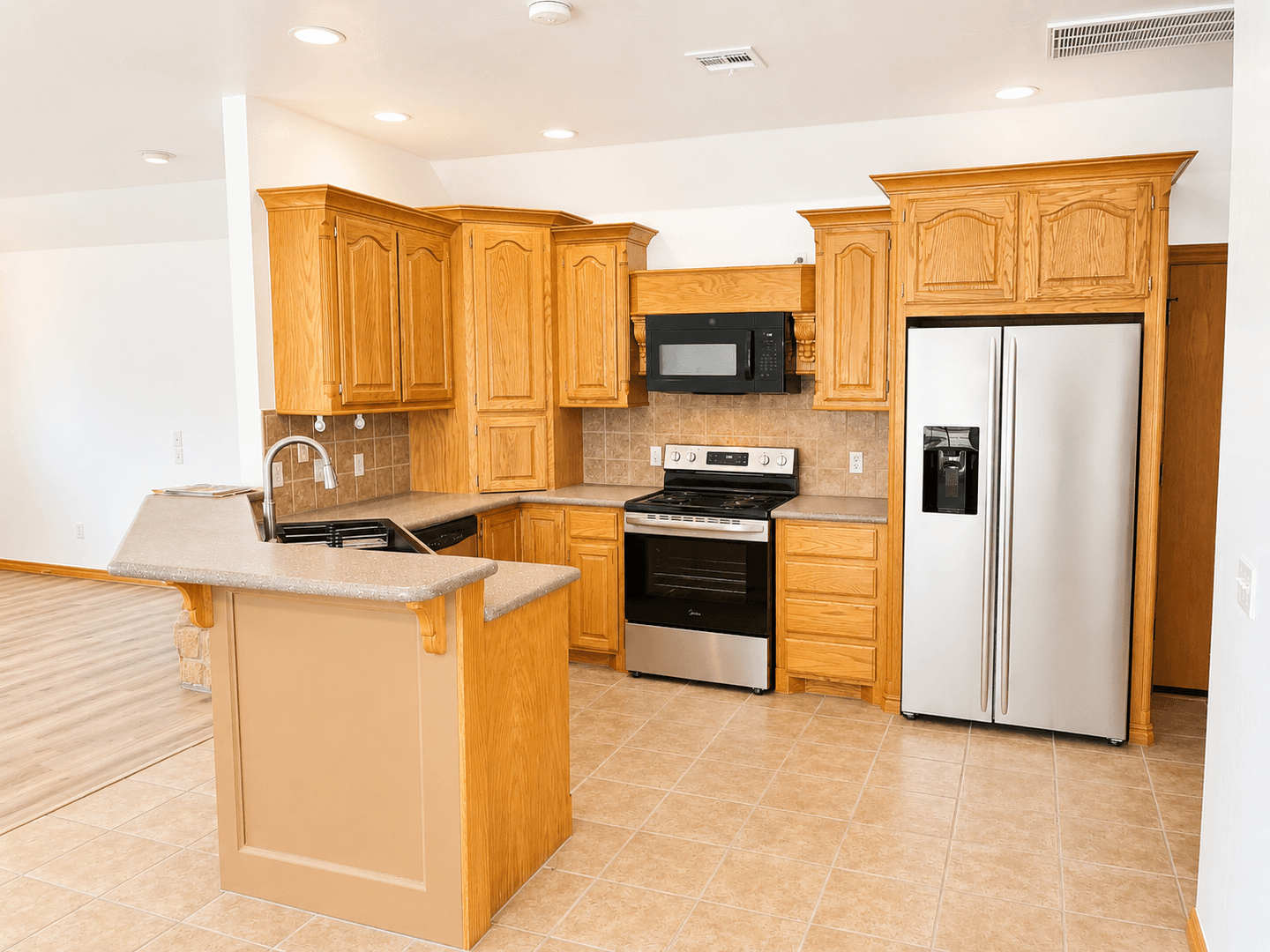 Del City Apartment: Woodring ~ B ~