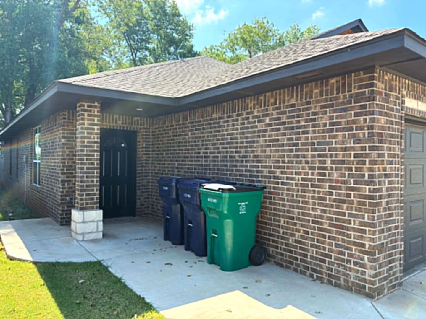 Oklahoma City Apartment: 7508 Redbud Villas CT
