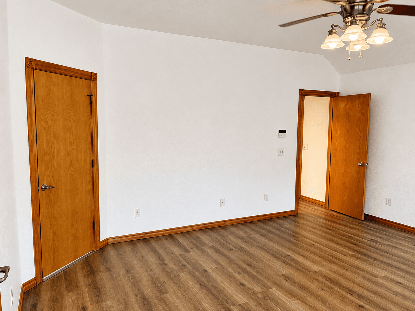 Del City Apartment: Woodring ~ B ~