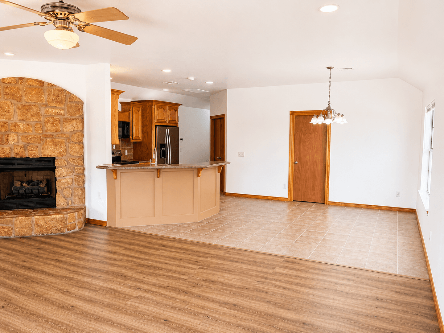 Del City Apartment: Woodring ~ B ~