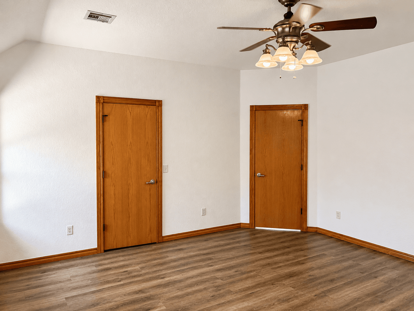 Del City Apartment: Woodring ~ B ~