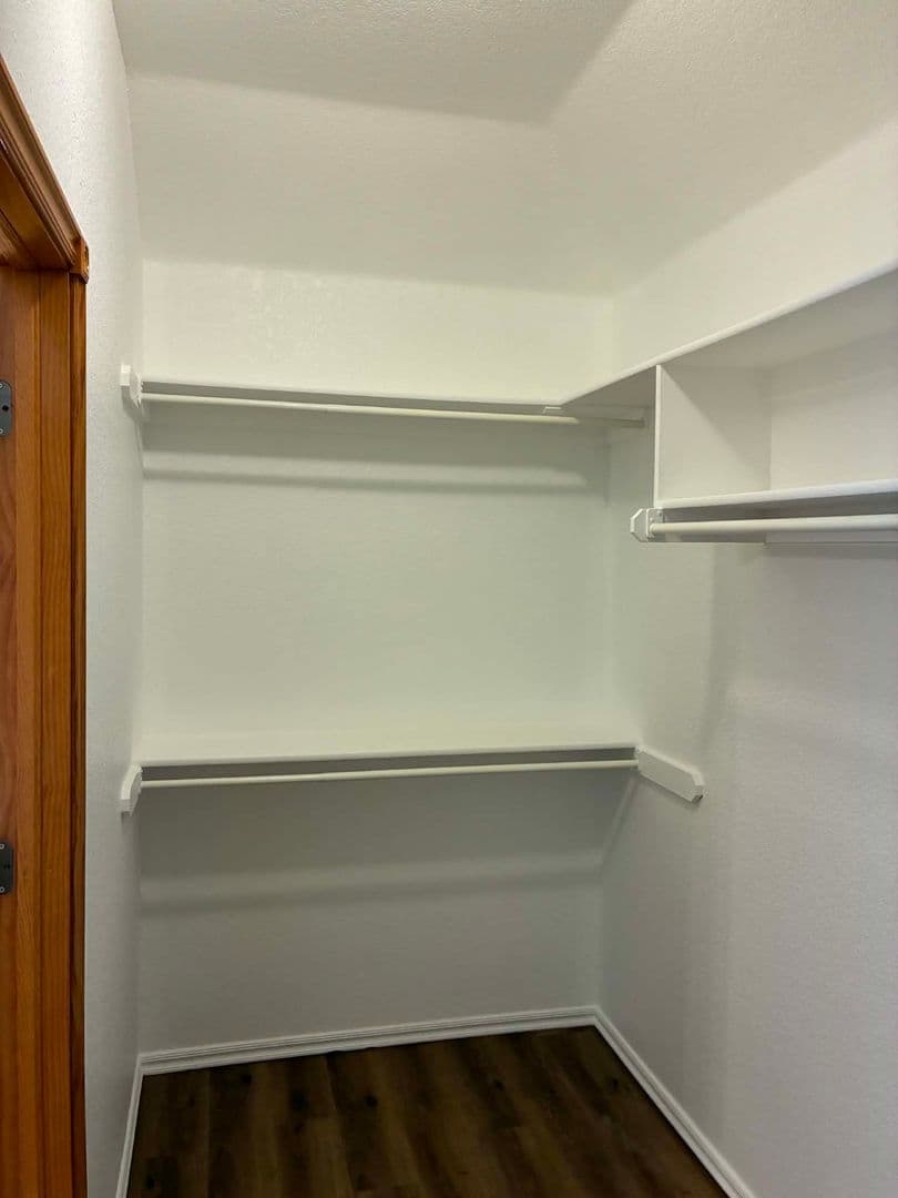 Del City Apartment: Woodring ~ B ~