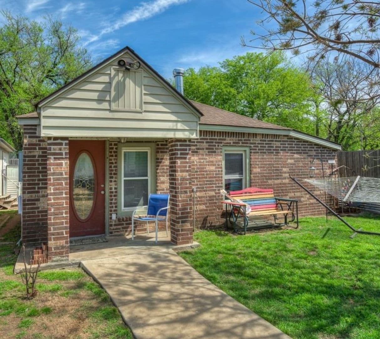 Tulsa House: 209 S Quebec Ave