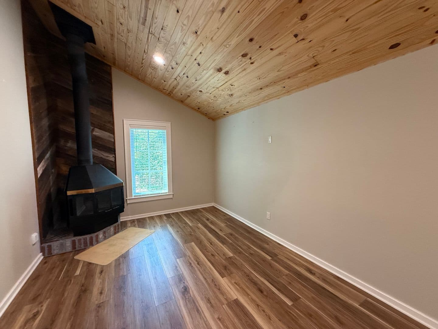 Skiatook House: 14794 Lake Rd