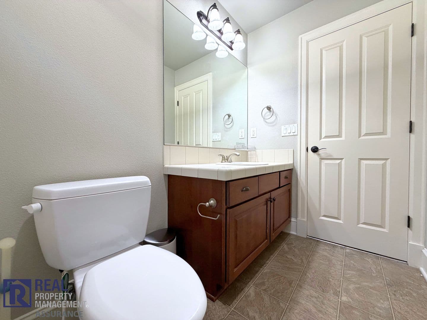 King City House: 17423 SW Montague Way